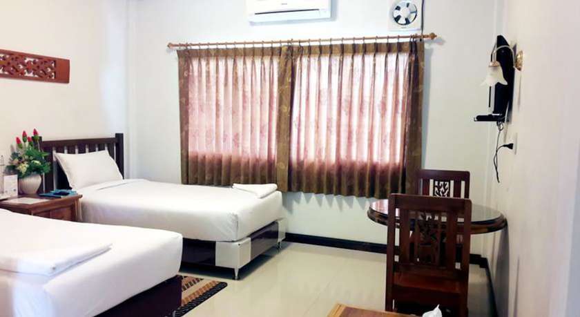 Imagen de la habitación del Hotel Khum Nakhon. Foto 9