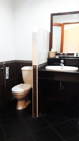 Imagen de la habitación del Hotel Khum Nakhon. Foto 12