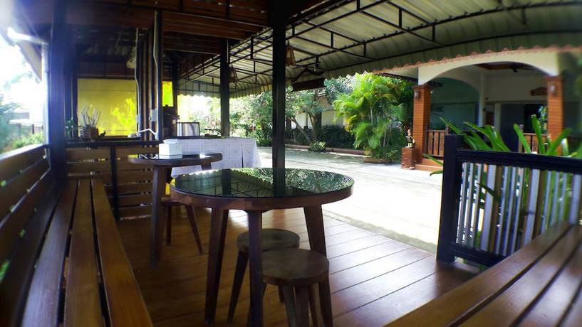 Imagen del bar/restaurante del Hotel Khum Nakhon. Foto 3