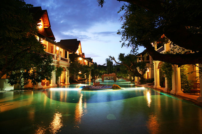 Imagen de la piscina del Hotel Khum Phaya Resort and Spa Boutique Collection. Foto 15