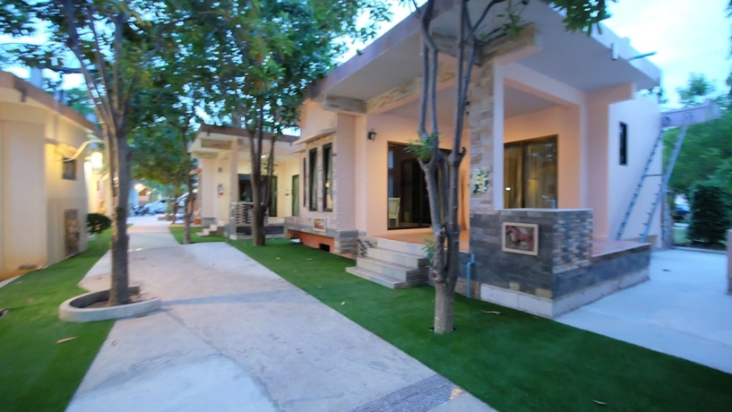Imagen de la habitación del Hotel Khumphyazaw Resort. Foto 9
