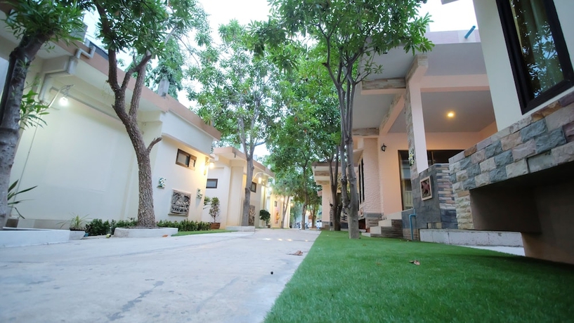 Imagen de los exteriores del Hotel Khumphyazaw Resort. Foto 15