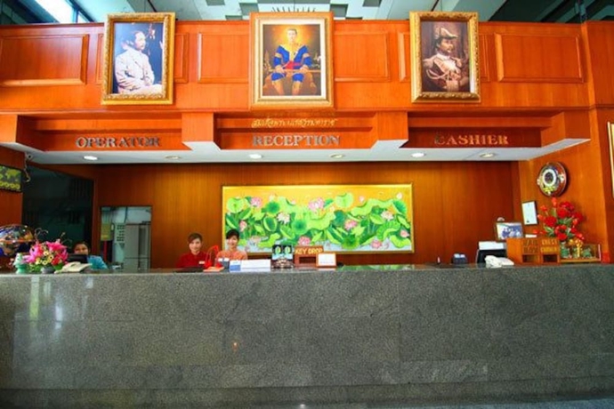 Imagen de los interiores del Hotel Khumsuphan Hotel. Foto 10