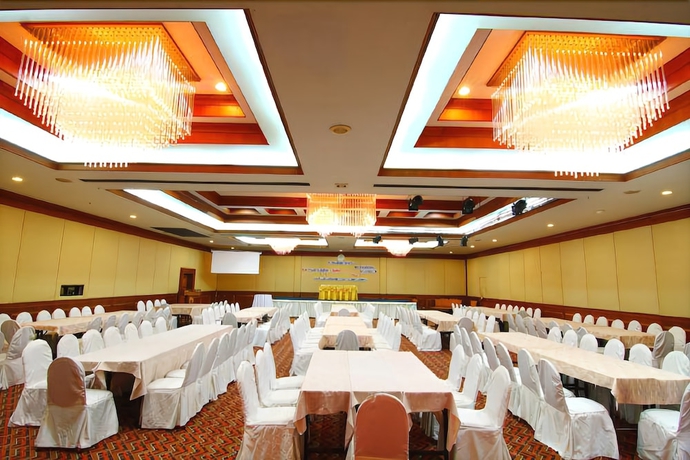 Imagen de los interiores del Hotel Khumsuphan Hotel. Foto 12