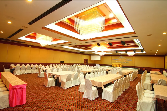 Imagen de los interiores del Hotel Khumsuphan Hotel. Foto 13