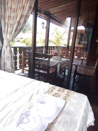 Imagen general del Hotel Khun Ohm Cha Am Resort. Foto 1