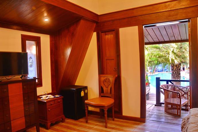 Imagen de la habitación del Hotel Khunsri Resort Pattaya. Foto 13
