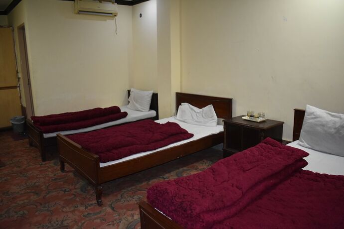 Imagen de la habitación del Hotel Khursheed Palace Faizabad. Foto 1