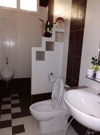 Imagen de la habitación del Hotel Khwan Darunee. Foto 14