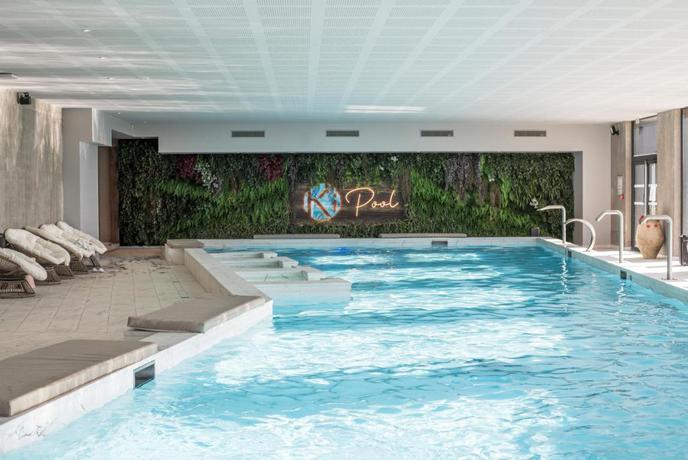 Imagen de la piscina del Hotel Ki Space and Spa. Foto 11