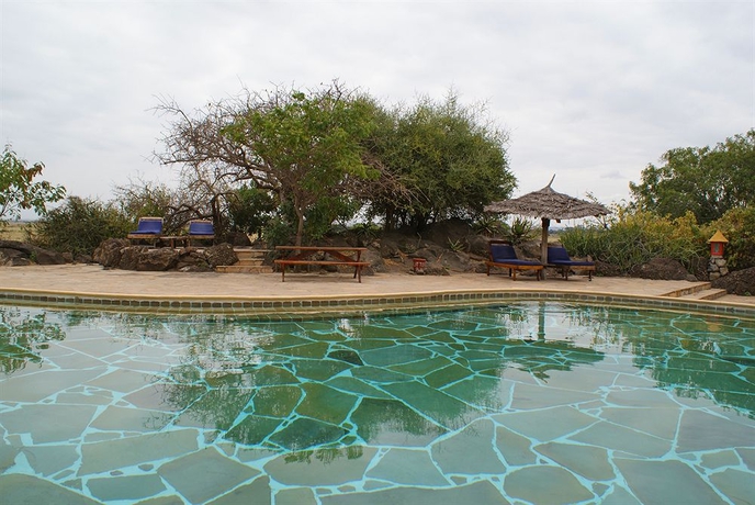 Imagen de la piscina del Hotel Kia Lodge. Foto 15