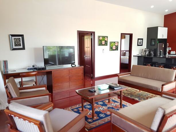 Imagen de la habitación del Hotel Kia Orana Villas. Foto 19