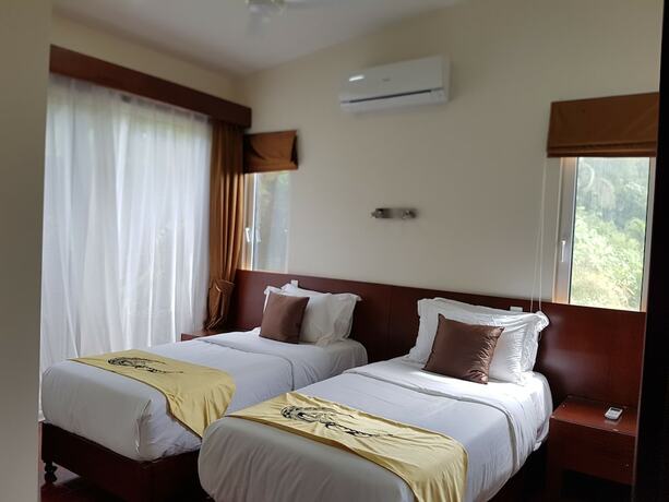 Imagen de la habitación del Hotel Kia Orana Villas. Foto 20