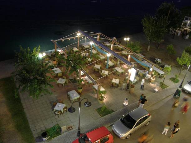 Imagen del bar/restaurante del Hotel Kiani Akti, Aigialeia. Foto 3