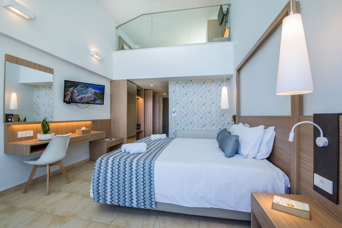 Imagen de la habitación del Hotel Kiani Beach Resort Family. Foto 13