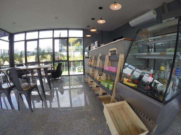 Imagen del bar/restaurante del Hotel Kiat Nakhon. Foto 2