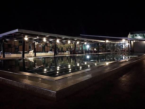 Imagen de la piscina del Hotel Kiat Nakhon. Foto 7