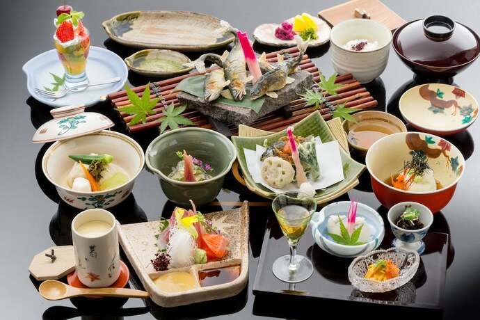 Imagen del bar/restaurante del Hotel Kibune Fujiya. Foto 16
