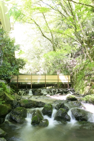 Imagen de los exteriores del Hotel Kibune Hiroya. Foto 11