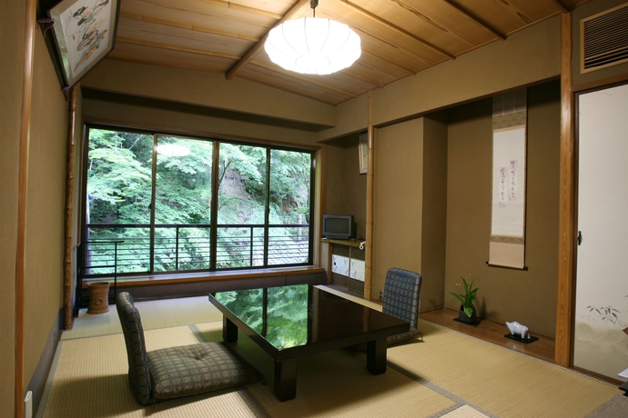 Imagen de la habitación del Hotel Kibune Hiroya. Foto 8