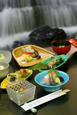 Imagen del bar/restaurante del Hotel Kibune Hiroya. Foto 4