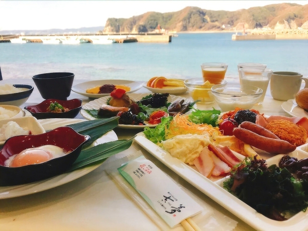 Imagen del bar/restaurante del Hotel Kichimu. Foto 9