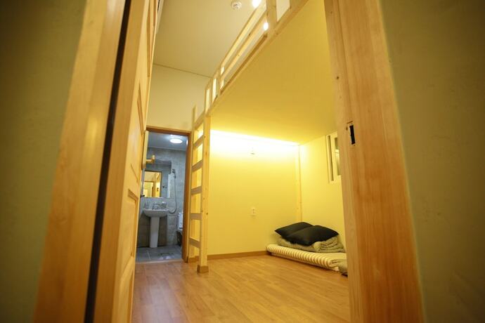 Imagen de la habitación del Hotel Kidari Guesthouse. Foto 13