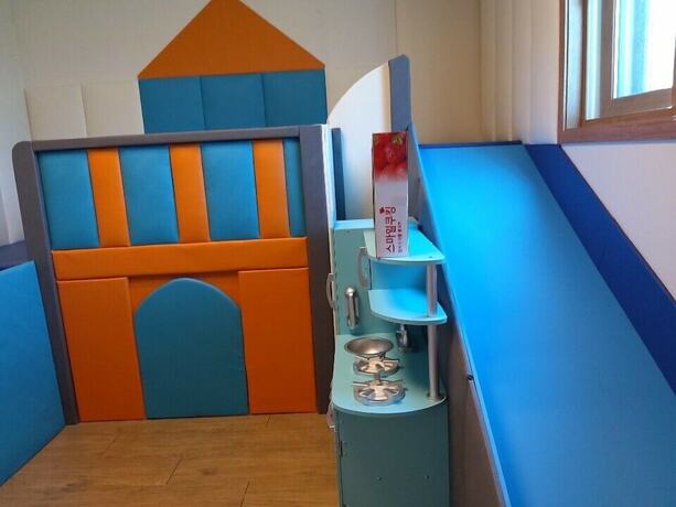 Imagen de la habitación del Hotel Kids House. Foto 4