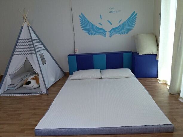 Imagen de la habitación del Hotel Kids House. Foto 14