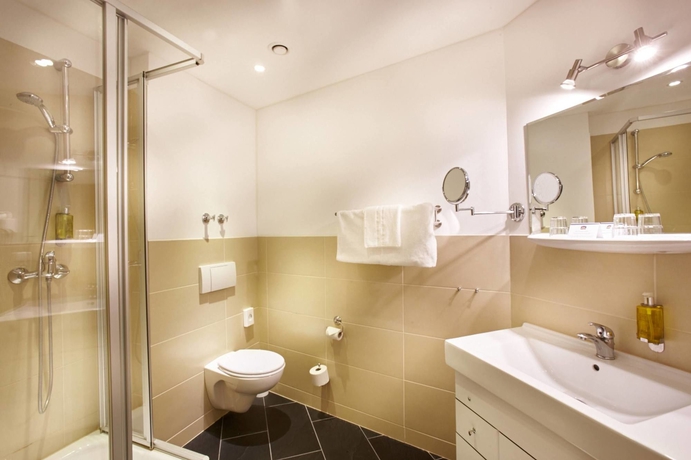 Imagen de la habitación del Hotel Kiel By Golden Tulip. Foto 11