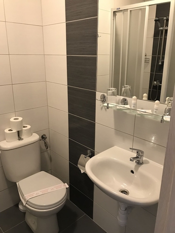 Imagen de la habitación del Hotel Kielczanka. Foto 4