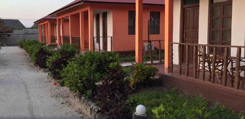 Imagen de los exteriores del Hotel Kigwedeni Villas. Foto 13