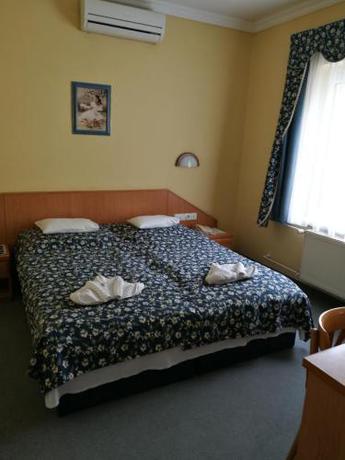 Imagen de la habitación del Hotel Kikelet Club. Foto 8