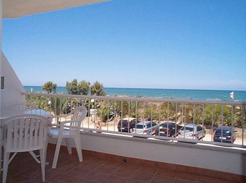 Imagen de la habitación del Hotel Kiko Park Oliva. Foto 5