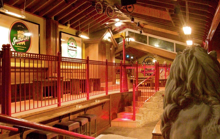 Imagen de los interiores del Hotel Kilford Arms. Foto 9