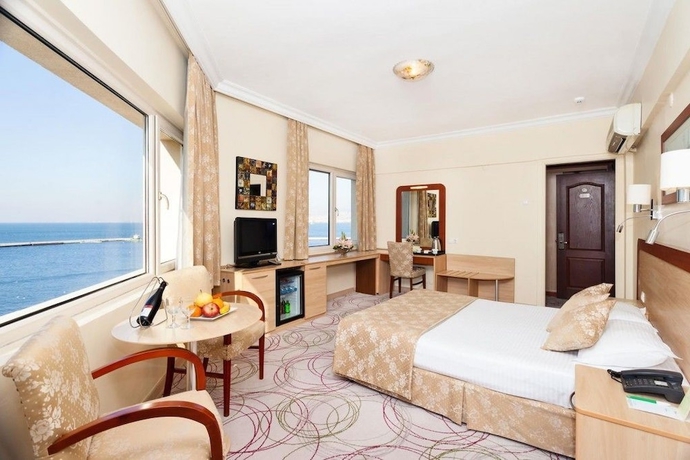 Imagen de la habitación del Hotel Kilim Otel Izmir. Foto 2