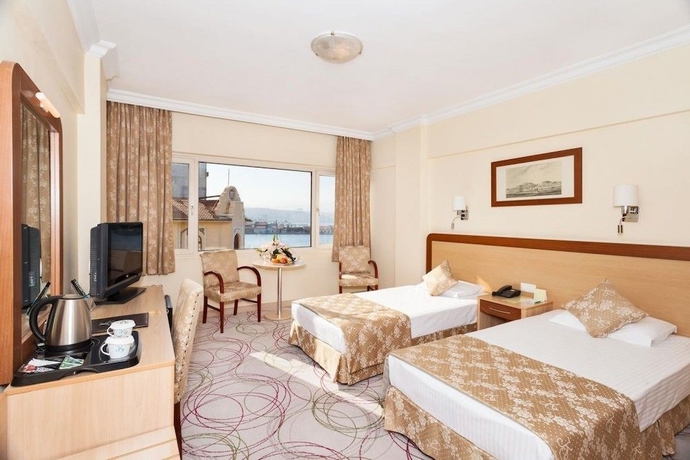 Imagen de la habitación del Hotel Kilim Otel Izmir. Foto 4