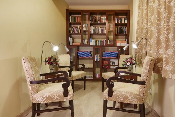 Imagen de los interiores del Hotel Kilim Otel Izmir. Foto 17