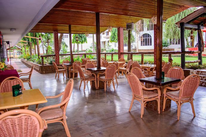 Imagen del bar/restaurante del Hotel Kilimanjaro Crane. Foto 4
