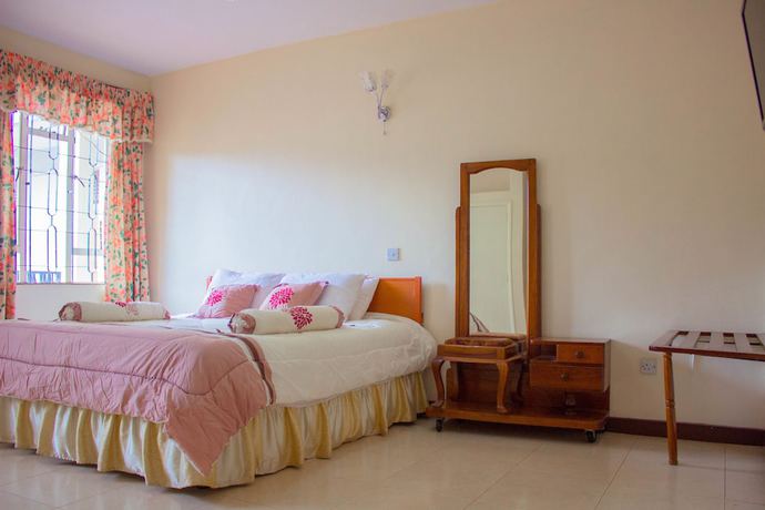 Imagen de los interiores del Hotel Kilimanjaro Crane. Foto 13
