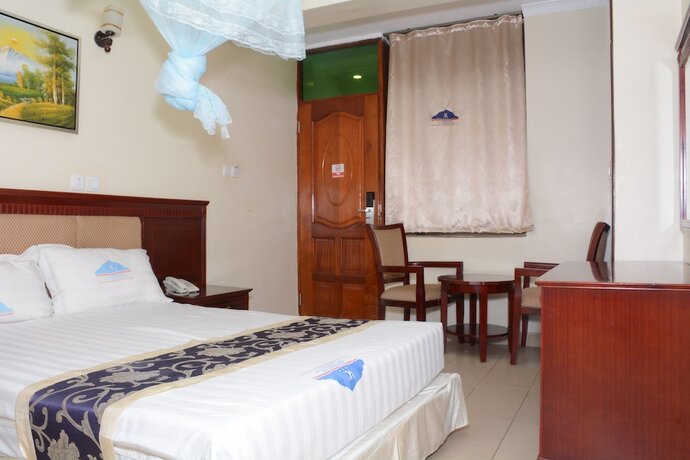 Imagen general del Hotel Kilimanjaro Inn. Foto 8