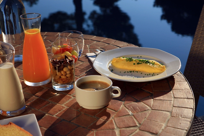 Imagen del bar/restaurante del Hotel Kilina. Foto 3