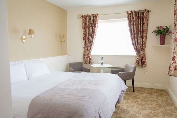 Imagen de la habitación del Hotel Kilkee Bay. Foto 6