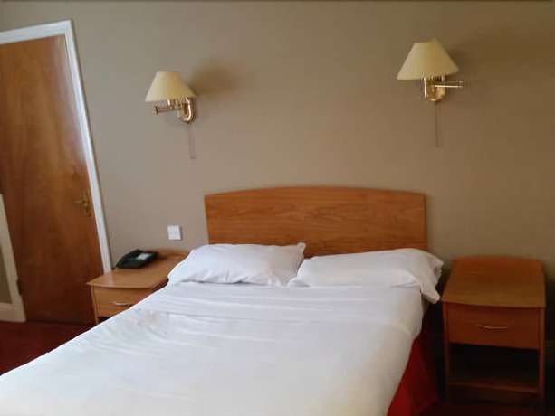 Imagen de la habitación del Hotel Kilkee Bay. Foto 10