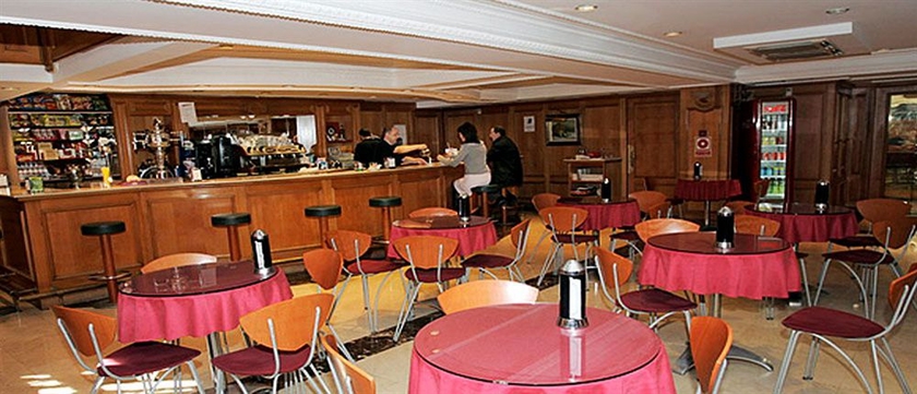 Imagen del bar/restaurante del Hotel Killa House. Foto 1