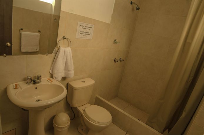 Imagen de la habitación del Hotel Killari. Foto 5