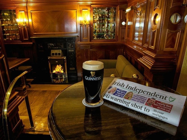 Imagen de los interiores del Hotel Killarney Oaks. Foto 4