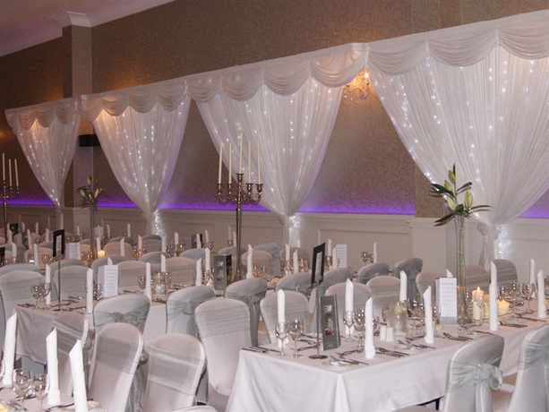 Imagen de los interiores del Hotel Killarney Oaks. Foto 7