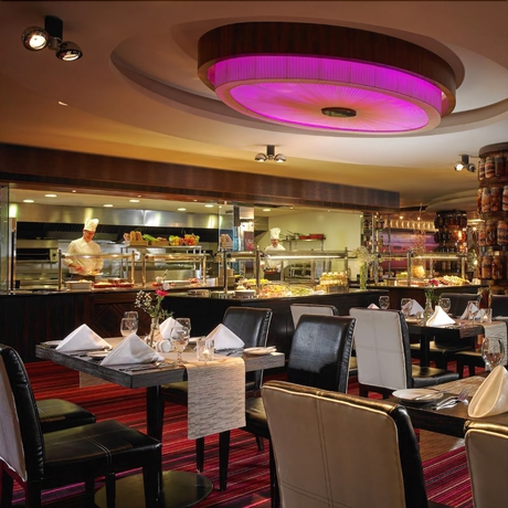 Imagen del bar/restaurante del Hotel Killarney Towers and Leisure Centre. Foto 2