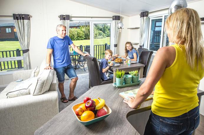 Imagen de la habitación del Hotel Killigarth Manor Holiday Park. Foto 3